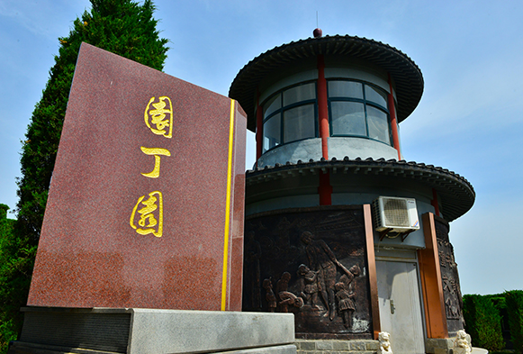 西安霸陵墓園新區特色功勛園、軍魂園、園丁園、公益園